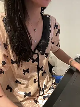 lee ly online show from 02/23/26, 03:26