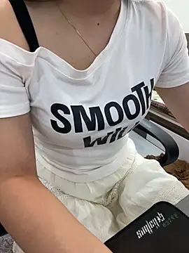 lee ly online show from 04/04/26, 06:55