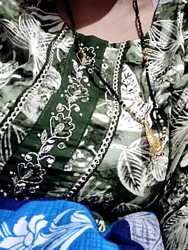 Snapshot of Hot__bhabhi_99 chatting on 10/05/25, 01:53 Hot bhabhi 99 online show from 10/05/25, 01:53