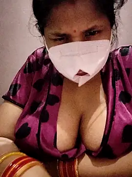 Snapshot of Hot__bhabhi_99 chatting on 11/07/25, 05:35 Hot bhabhi 99 online show from 11/07/25, 05:35