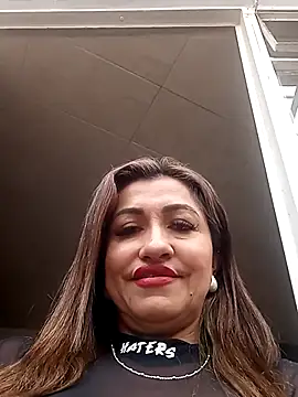 chloe  Jones  online show from 10/21/25, 07:03