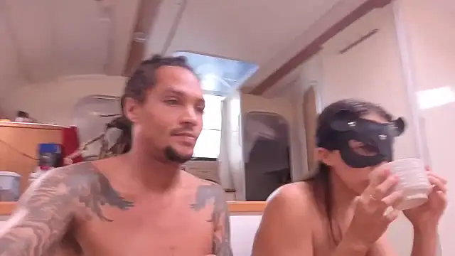 Snapshot of Monk_and_Mia chatting on 11/15/25, 01:18 Monk and Mia online show from 11/15/25, 01:18