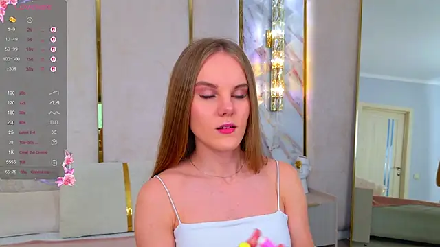 Lili Lohan online show from 10/17/25, 05:04