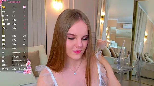 Lili Lohan online show from 11/14/25, 05:11