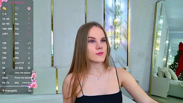 Lili Lohan online show from 11/24/25, 05:23