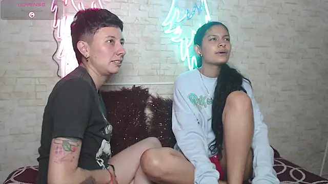 Gaby and Mei online show from 10/01/25, 04:51