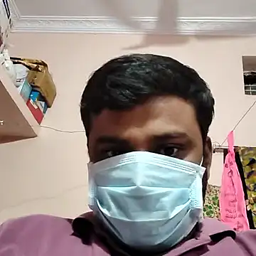 Snapshot of Desinicecouple143 chatting on 10/29/25, 12:51 Desinicecouple143 online show from 10/29/25, 12:51