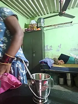 Snapshot of Tamilselviroja- chatting on 06/24/26, 03:11 Tamilselviroja- online show from 06/24/26, 03:11