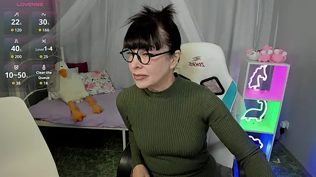 LindaRomero online show from 10/08/25, 09:18