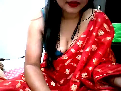 Snapshot of Myna95 chatting on 11/19/25, 04:40 Myna95 online show from 11/19/25, 04:40