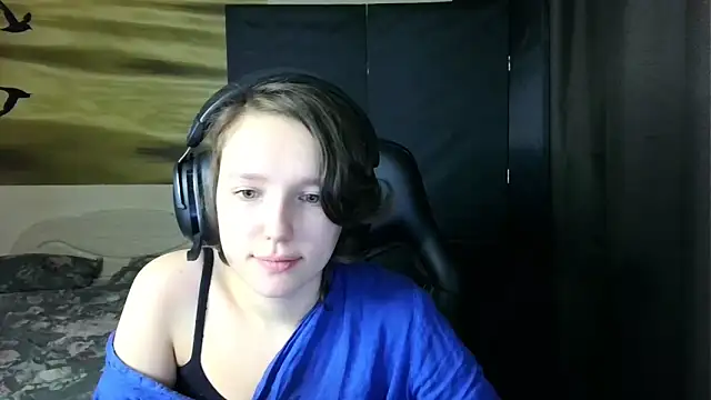 Snapshot of Diana-back chatting on 11/09/25, 03:10 Diana-back online show from 11/09/25, 03:10