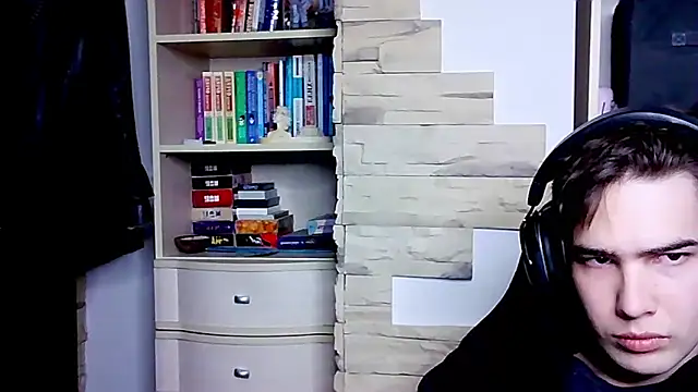 Snapshot of _Chris_Next_Door_ chatting on 10/08/25, 02:04  Chris Next Door  online show from 10/08/25, 02:04