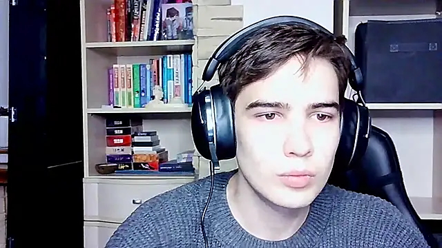 Snapshot of _Chris_Next_Door_ chatting on 10/16/25, 03:02  Chris Next Door  online show from 10/16/25, 03:02