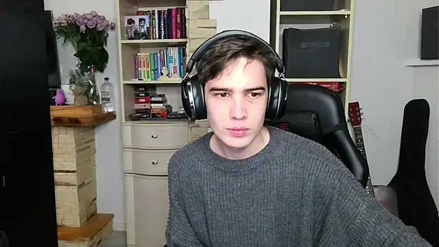 Snapshot of _Chris_Next_Door_ chatting on 10/29/25, 03:58  Chris Next Door  online show from 10/29/25, 03:58