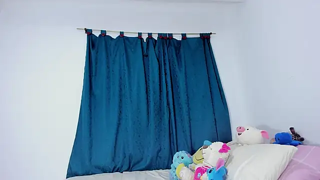 celesteyorucso1 online show from 03/19/26, 04:16