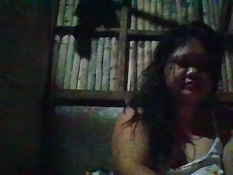 Snapshot of clisexmebbxxx chatting on 10/25/25, 02:13 clisexmebbxxx online show from 10/25/25, 02:13