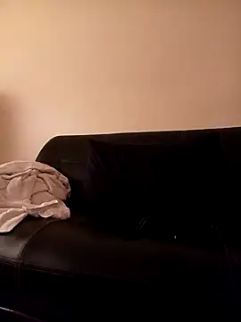 Snapshot of Wiw1 chatting on 10/03/25, 11:51 Wiw1 online show from 10/03/25, 11:51