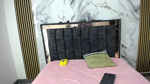 Snapshot of genesis_and_alex chatting on 02/24/26, 01:09 genesis and alex online show from 02/24/26, 01:09