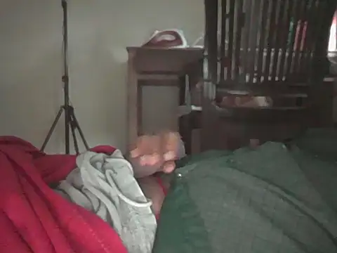 Hhhggghrrr3219 online show from 10/28/25, 06:17