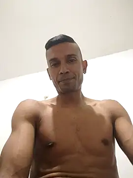 exotico2323 online show from 04/21/26, 01:18