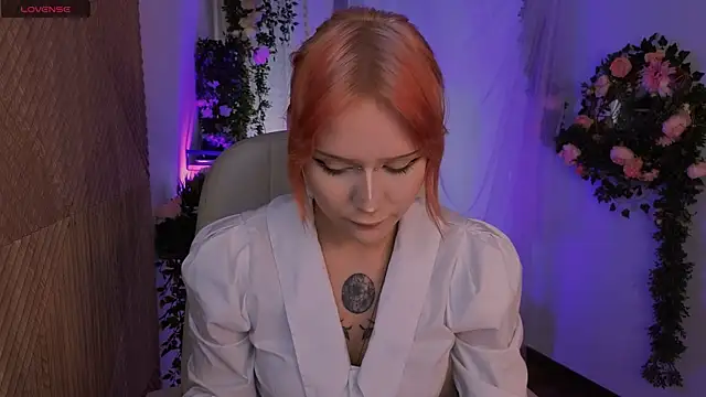 kitten murray  online show from 10/13/25, 06:02