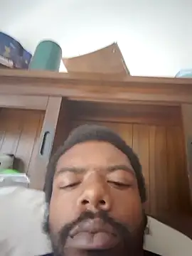 Snapshot of MrBigDickShow chatting on 10/26/25, 03:18 MrBigDickShow online show from 10/26/25, 03:18