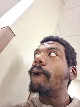 Snapshot of MrBigDickShow chatting on 11/03/25, 06:20 MrBigDickShow online show from 11/03/25, 06:20