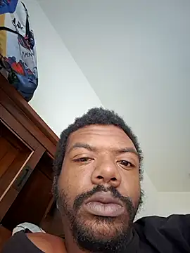 Snapshot of MrBigDickShow chatting on 11/04/25, 01:54 MrBigDickShow online show from 11/04/25, 01:54