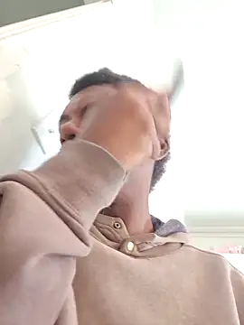 Snapshot of MrBigDickShow chatting on 11/06/25, 02:51 MrBigDickShow online show from 11/06/25, 02:51