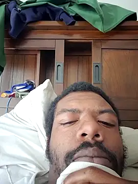 Snapshot of MrBigDickShow chatting on 03/21/26, 04:10 MrBigDickShow online show from 03/21/26, 04:10