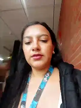 Sexy Nayra outdoors online show from 10/22/25, 10:09