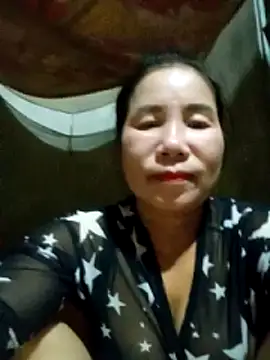 Snapshot of meomeo-baby chatting on 10/23/25, 12:37 meomeo-baby online show from 10/23/25, 12:37