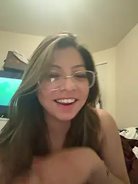 Snapshot of bunnygorl12 chatting on 05/13/26, 06:00 bunnygorl12 online show from 05/13/26, 06:00