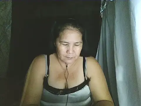 Snapshot of milagrose_rose chatting on 05/23/26, 11:25 milagrose rose online show from 05/23/26, 11:25