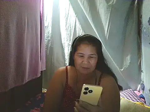 Snapshot of milagrose_rose chatting on 05/29/26, 10:19 milagrose rose online show from 05/29/26, 10:19
