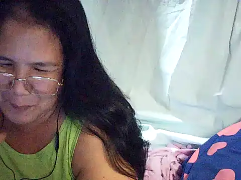 Snapshot of milagrose_rose chatting on 06/24/26, 08:13 milagrose rose online show from 06/24/26, 08:13