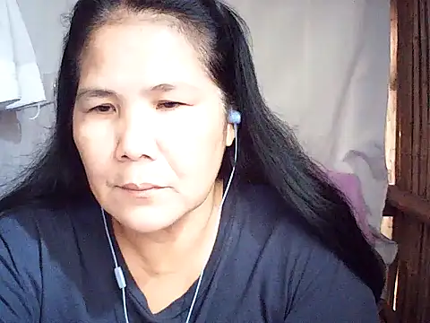 Snapshot of milagrose_rose chatting on 07/11/26, 02:03 milagrose rose online show from 07/11/26, 02:03