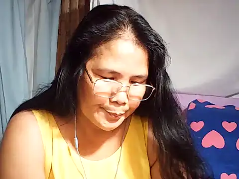 Snapshot of milagrose_rose chatting on 07/12/26, 06:04 milagrose rose online show from 07/12/26, 06:04