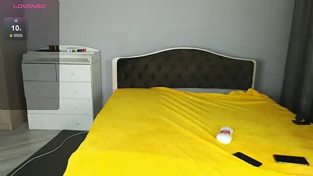 KaiChicken online show from 04/11/26, 09:08