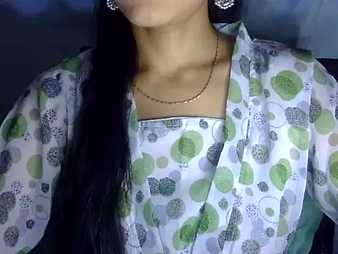 Snapshot of Shazi_1 chatting on 05/01/26, 03:22 Shazi 1 online show from 05/01/26, 03:22