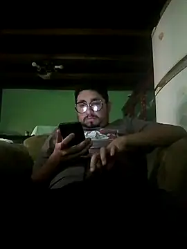 Snapshot of RAJV_ chatting on 10/04/25, 08:40 RAJV online show from 10/04/25, 08:40