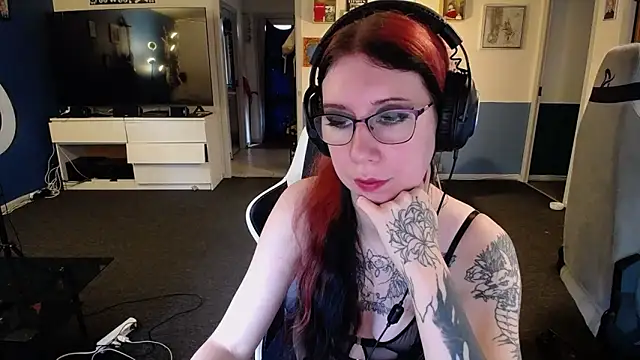 TattooedGirls online show from 10/17/25, 07:55