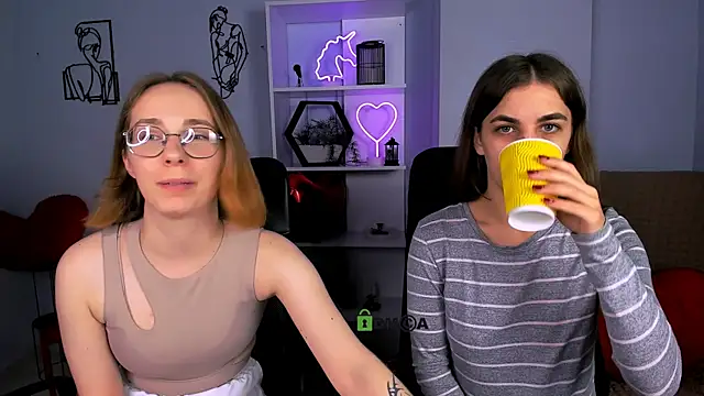 lina fox12 online show from 11/27/25, 01:24