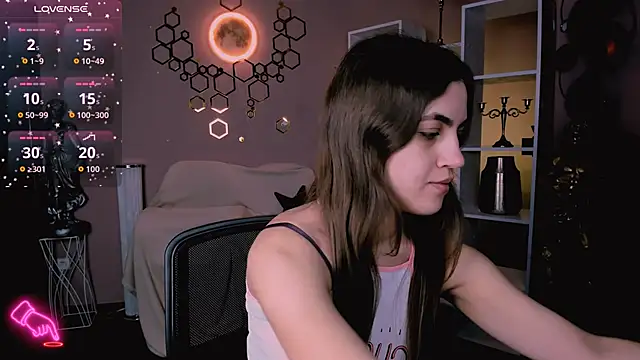 lina fox12 online show from 12/03/25, 01:20