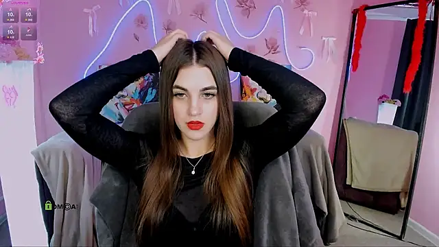Snapshot of lina_fox12 chatting on 07/06/26, 03:03 lina fox12 online show from 07/06/26, 03:03