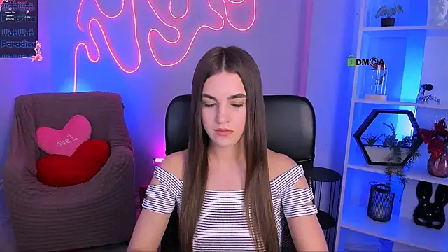 Snapshot of lina_fox12 chatting on 07/17/26, 12:23 lina fox12 online show from 07/17/26, 12:23