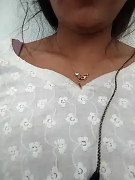 Snapshot of PEEHU-50 chatting on 04/27/26, 02:09 PEEHU-50 online show from 04/27/26, 02:09