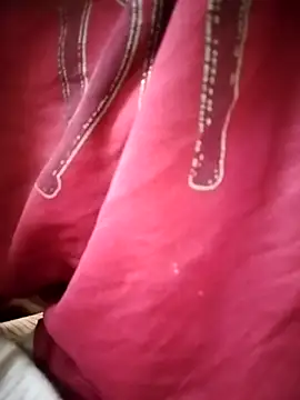 Snapshot of PEEHU-50 chatting on 05/21/26, 01:01 PEEHU-50 online show from 05/21/26, 01:01