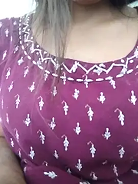Snapshot of PEEHU-50 chatting on 06/29/26, 02:40 PEEHU-50 online show from 06/29/26, 02:40