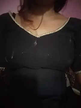 Snapshot of PEEHU-50 chatting on 08/07/26, 02:57 PEEHU-50 online show from 08/07/26, 02:57